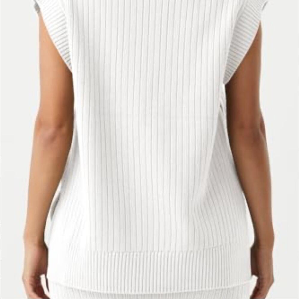White Ribbed Knit Sleeveless Top - Picture 3 of 8